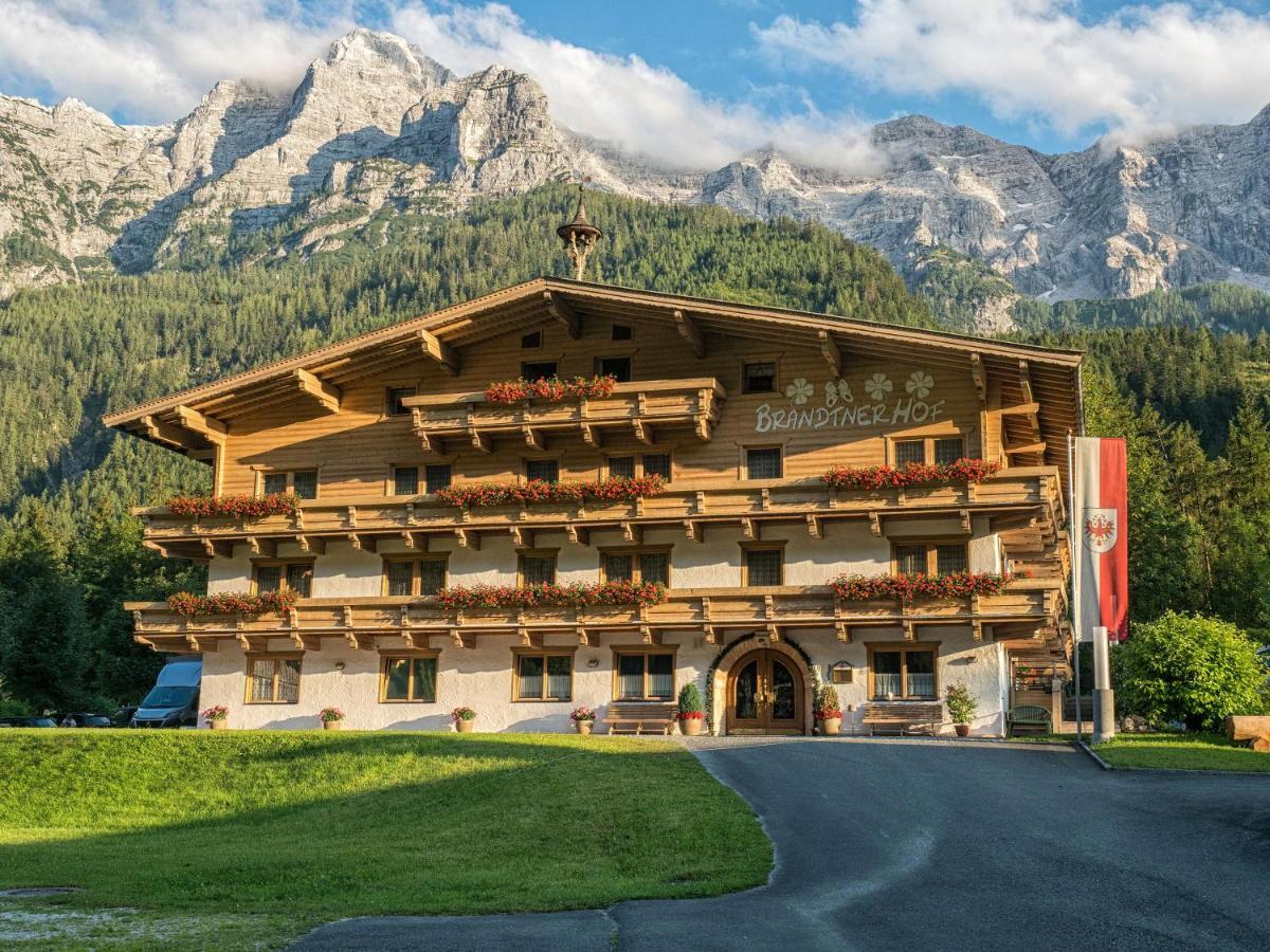 Brandtnerhof Betriebe Aparthotel Waidring Luaran gambar