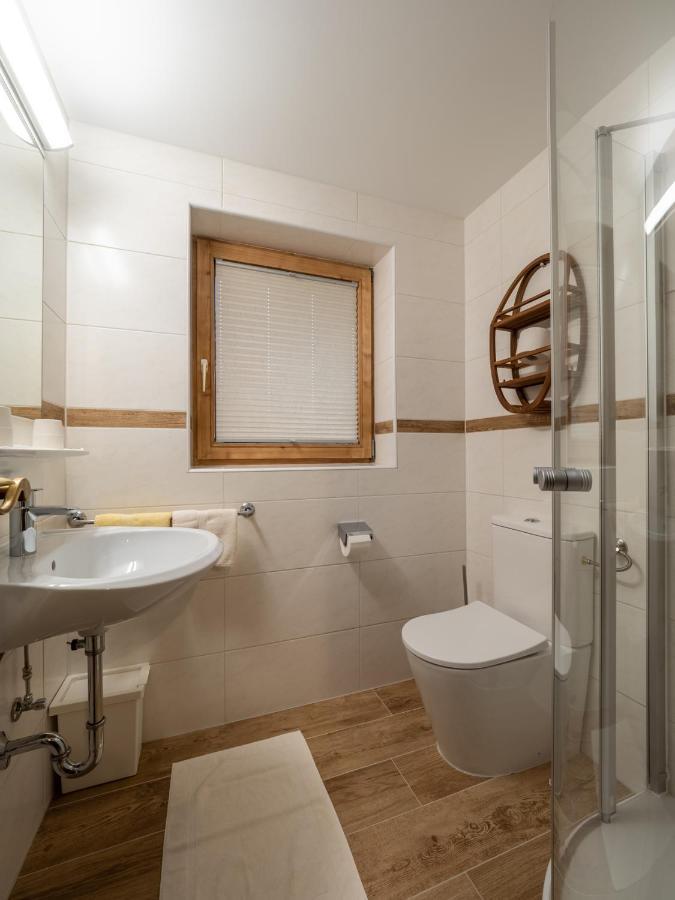 Brandtnerhof Betriebe Aparthotel Waidring Luaran gambar